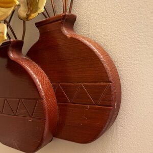 VTG | ‘Hopi Sculpture’ Wood pottery & Brass Leaves Wall Art guc